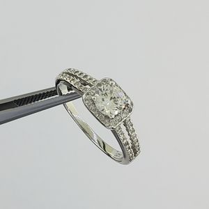 Dazzling Ladies 925 Sterling Silver Prong Ring